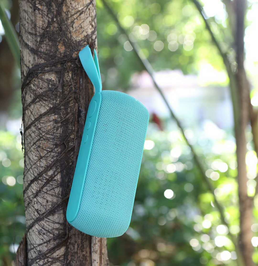 Q106 Bluetooth speaker phone wireless card subwoofer