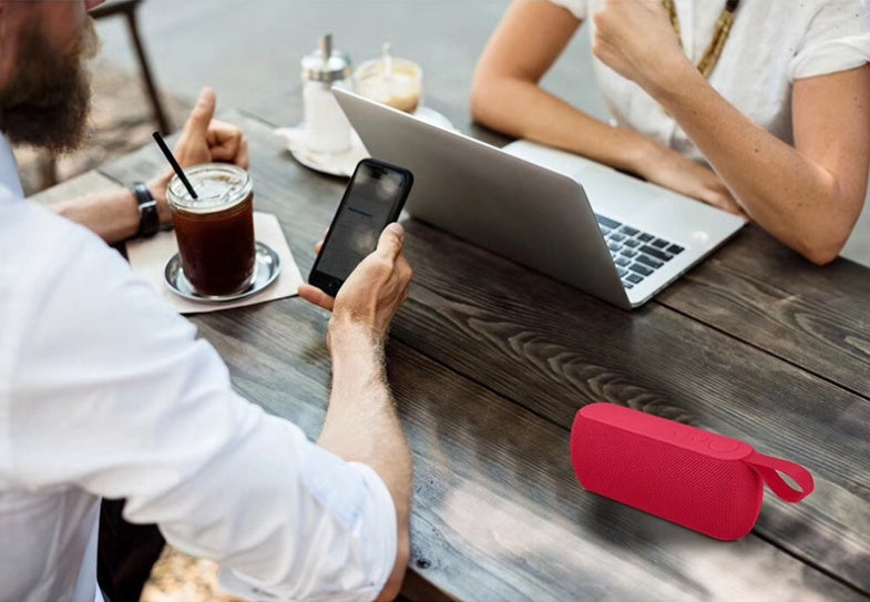 Q106 Bluetooth speaker phone wireless card subwoofer