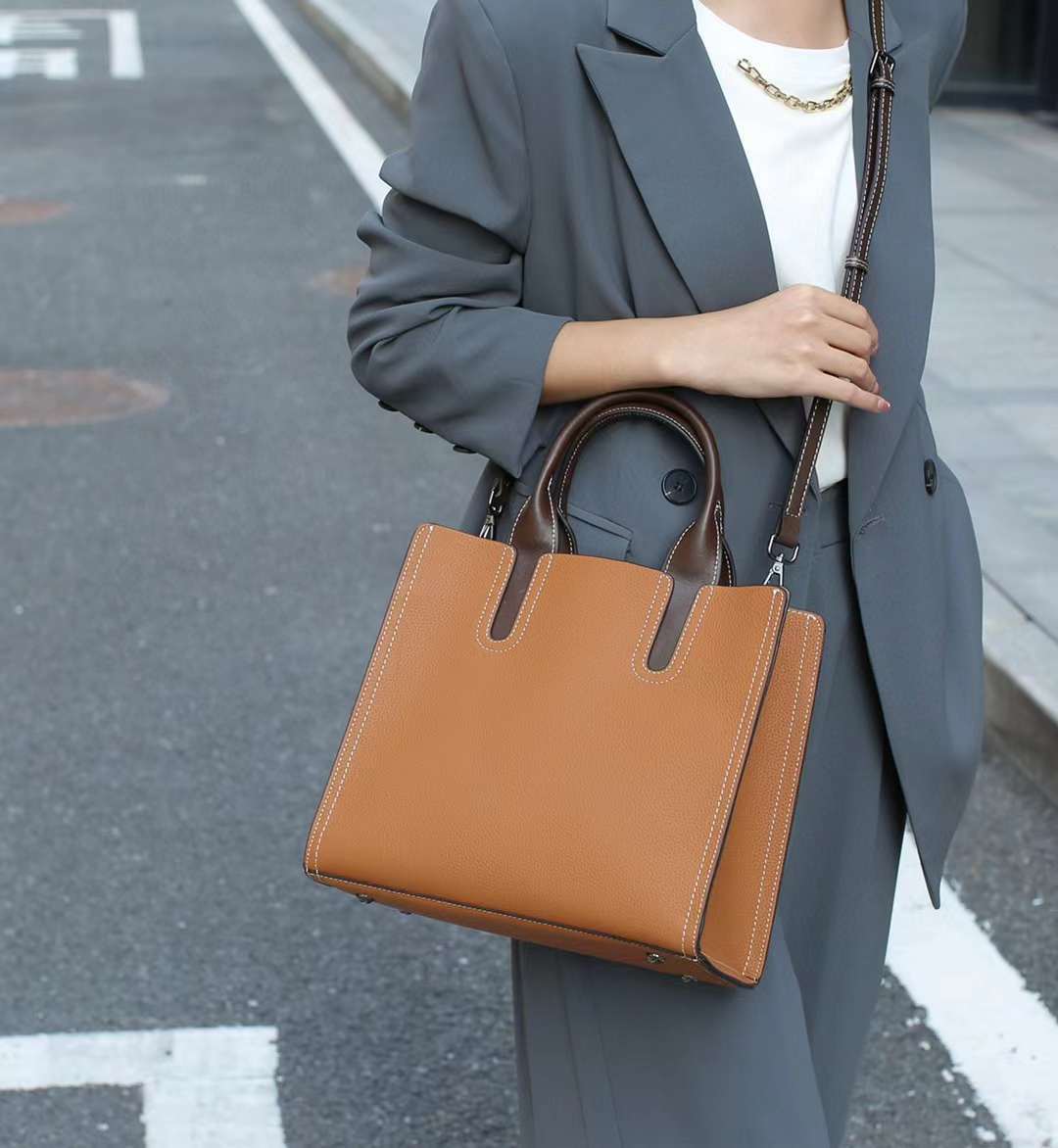 Genuine Leather Commuter Large Capacity First Layer Cowhide Handbag